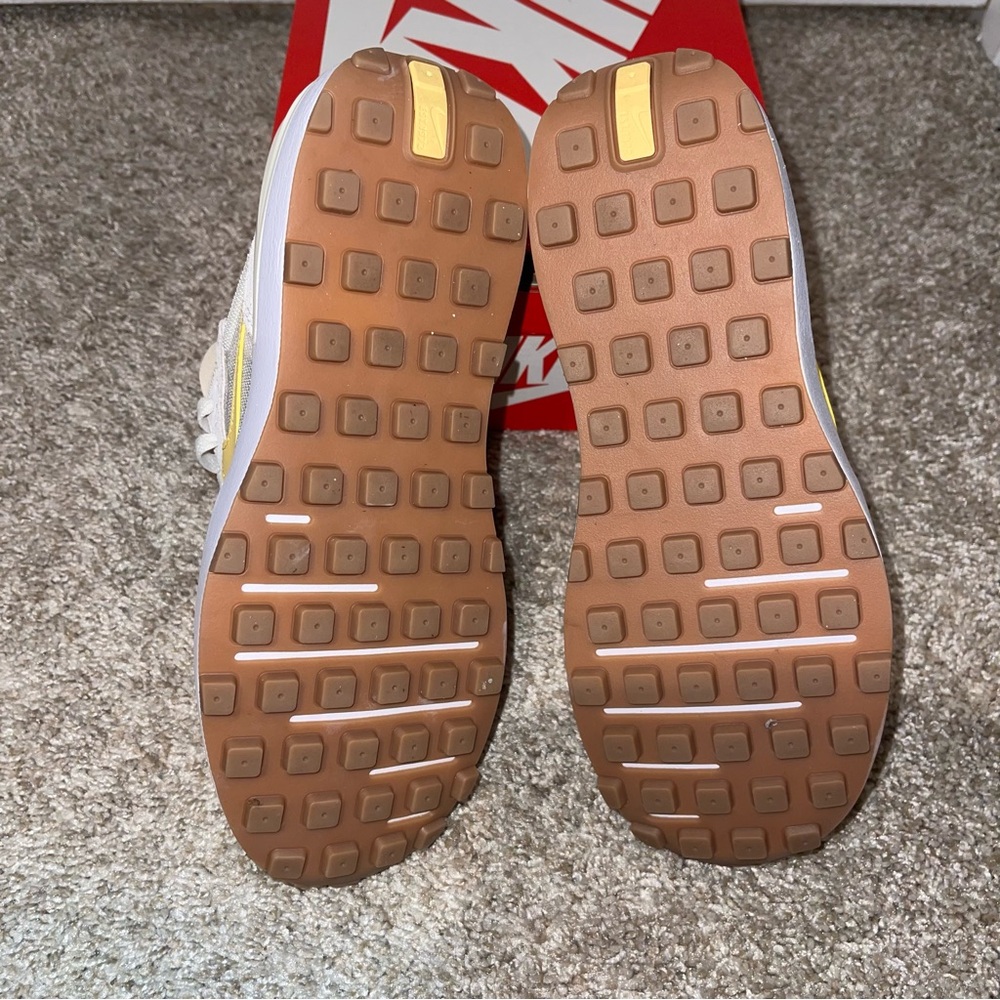 Nike Waffle One - Picture 9 of 9